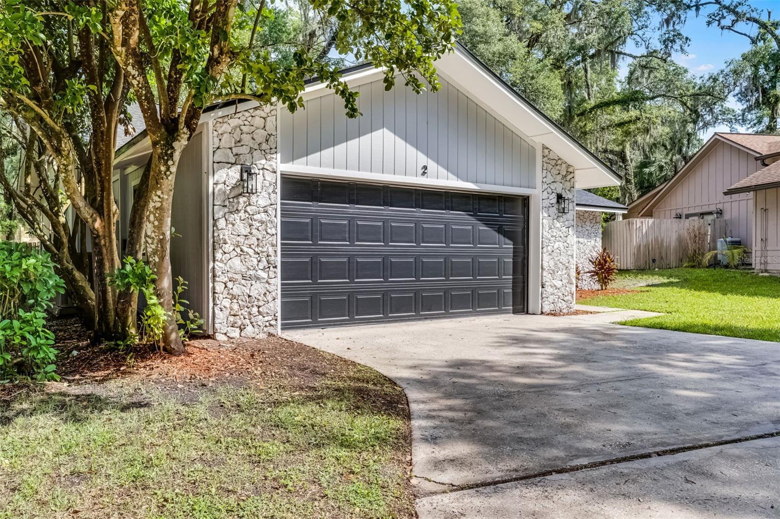 2 ROLLINGWOOD TRAIL