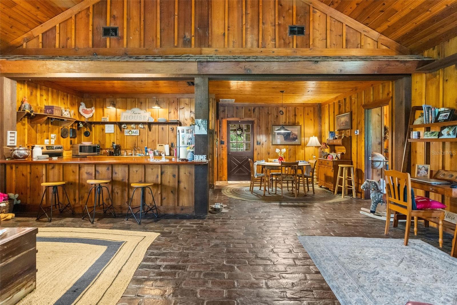 ACERAGE - Residential