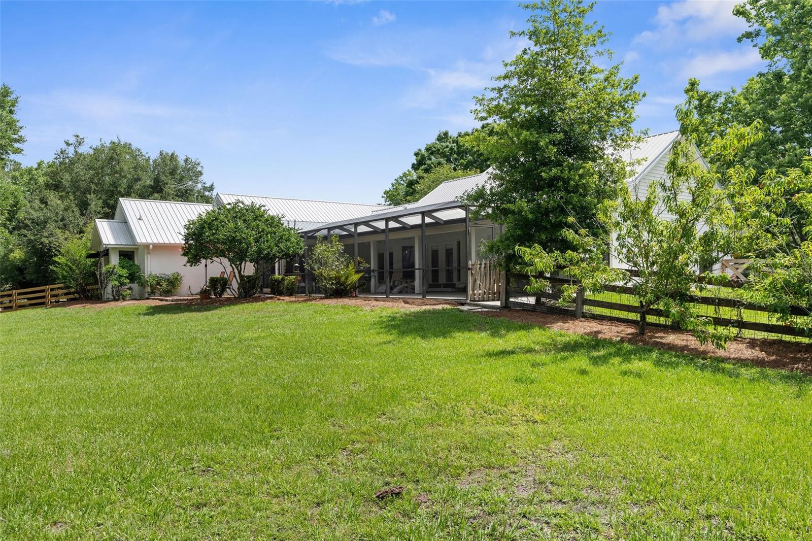 ACERAGE - Residential