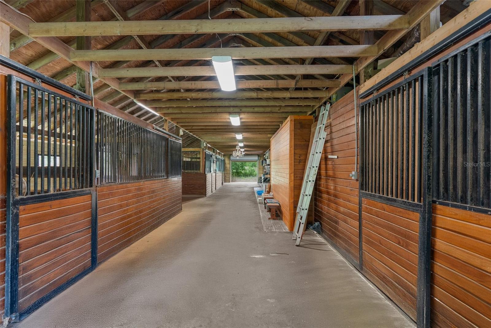 ACERAGE - Residential