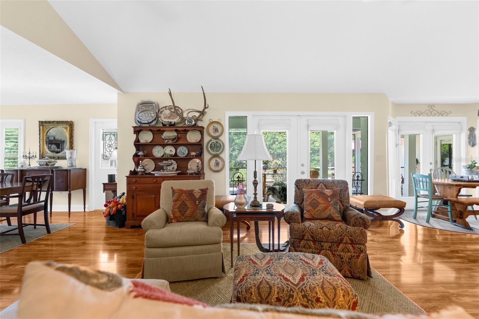 ACERAGE - Residential