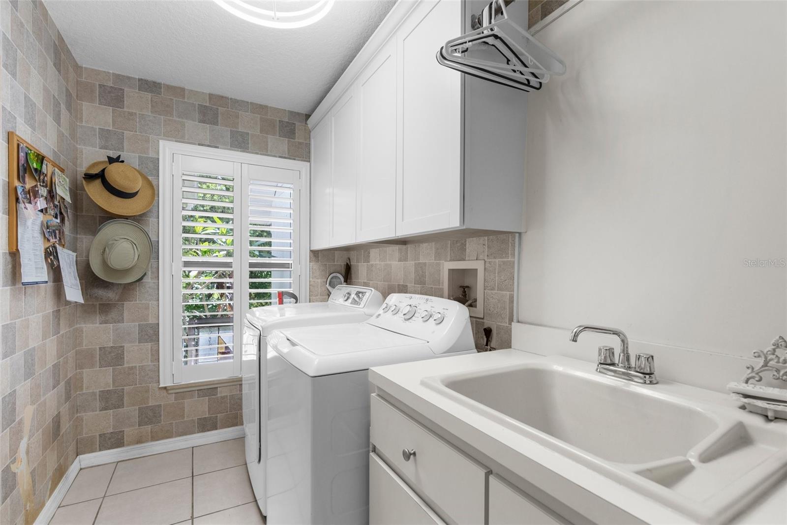 ACERAGE - Residential