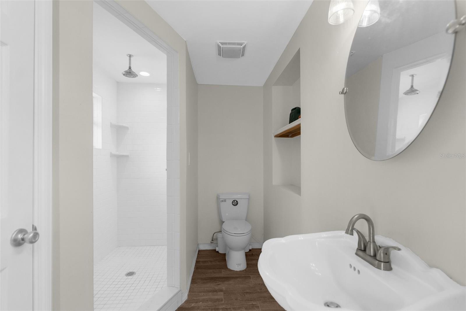 ACERAGE - Residential