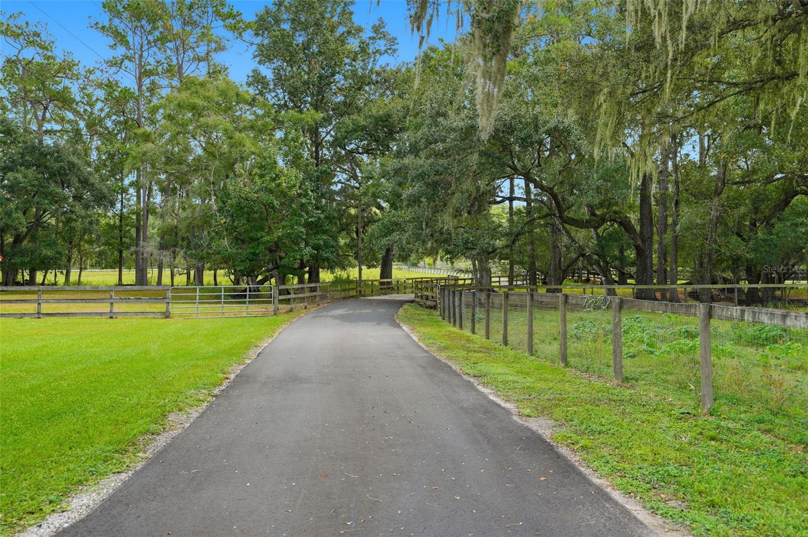 ACERAGE - Residential