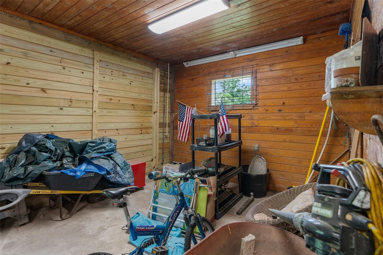 ACERAGE - Residential