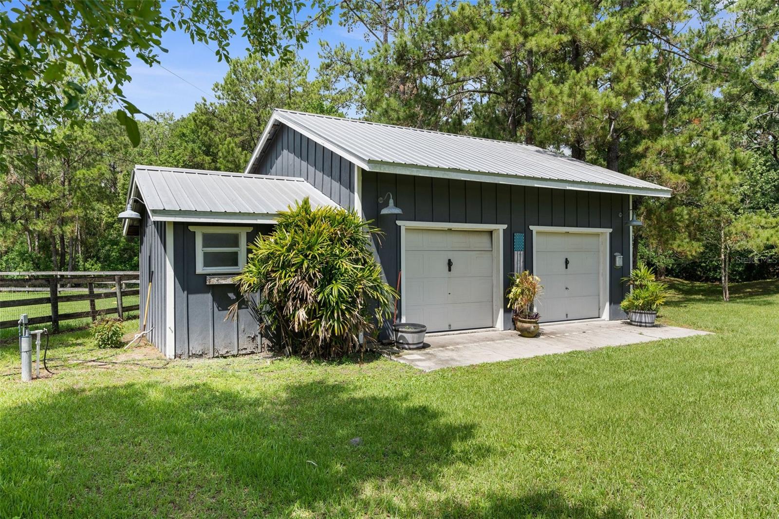 ACERAGE - Residential