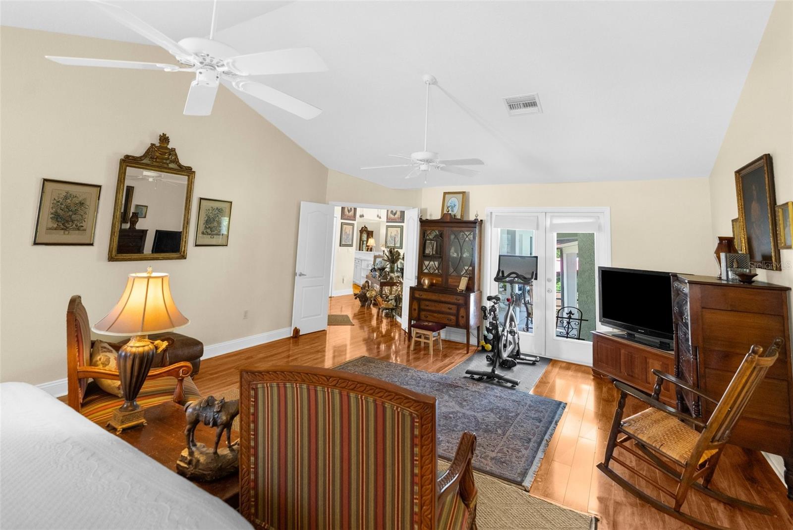 ACERAGE - Residential