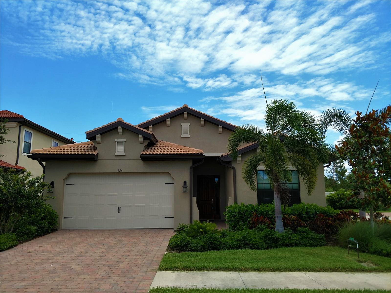 CALUSA PARK - Residential Lease