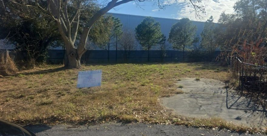 Build Your Dream Home in Auburndale!land Between 204 & 208 Lincoln Ct, Rare opportunity to own a vacant residential lot in an established neighborhood in the heart of Auburndale! This lot is perfectly positioned between existing homes, making it ideal for a new construction build or investment opportunity.Situated in the Pine Crest Court area, offers a great size for a single-family home with outdoor space.Infill lot surrounded by established homes.
Easy access to main roads, shopping & dining
Located in Auburndale, FL, part of the growing Lakeland–Winter Haven area, offering convenience while maintaining a quiet neighborhood feel
Whether you’re a builder, investor, or future homeowner—this is your chance to create something special.