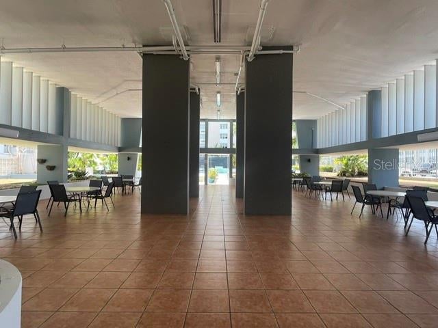 6300 AVE. ISLA VERDE COND. LA MANCHA 1201