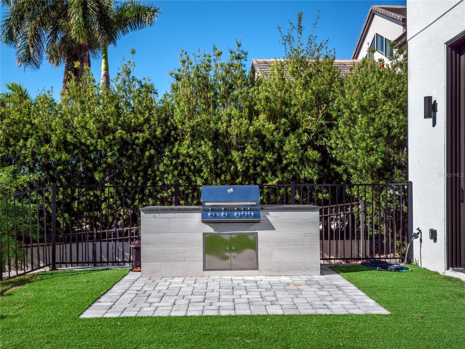 SIGNATURE LKS-PCL 01D PH 02 - Residential