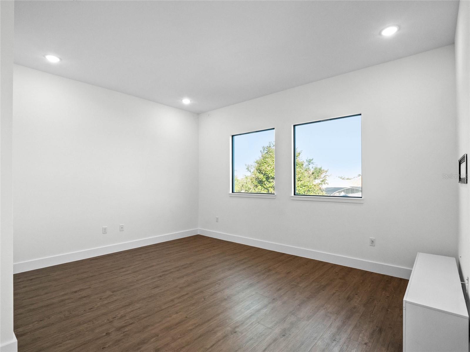 SIGNATURE LKS-PCL 01D PH 02 - Residential