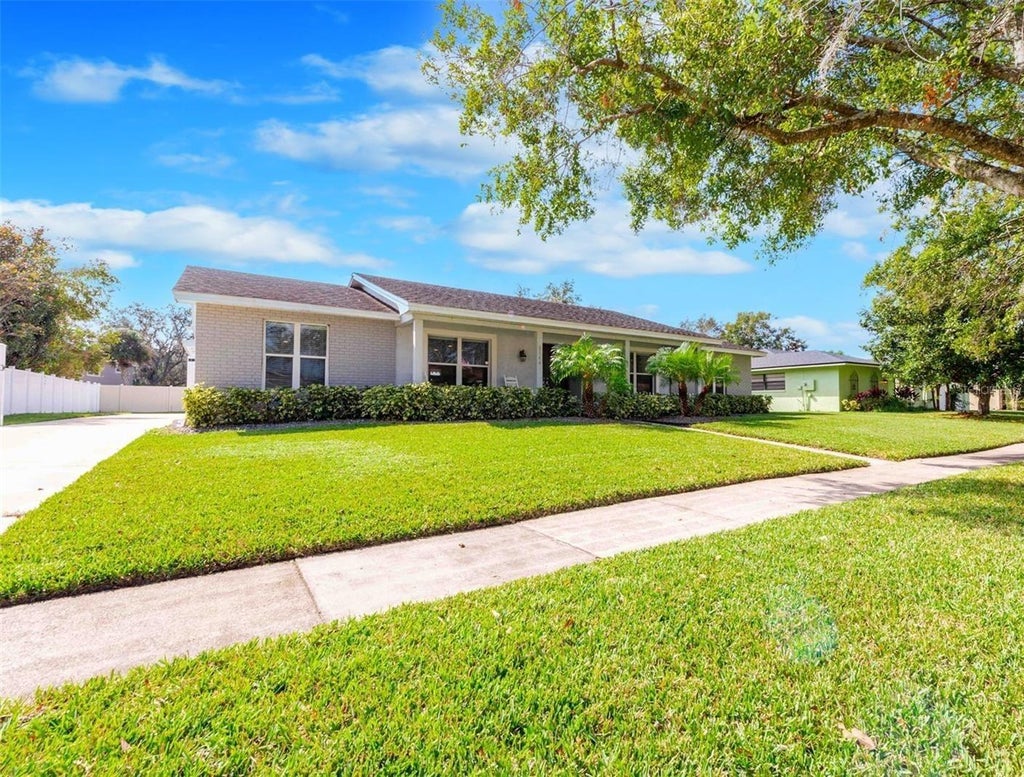 Photo of 8144 Banyan Boulevard, Orlando, FL 32819 (MLS # O6439936)