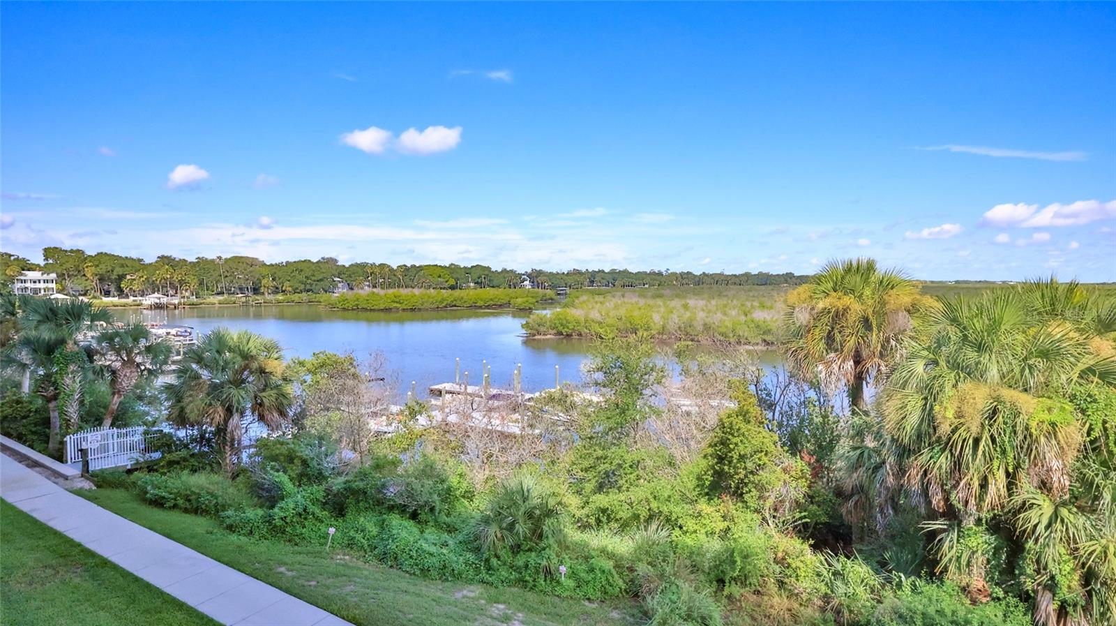 5 RIVERWALK DRIVE 306