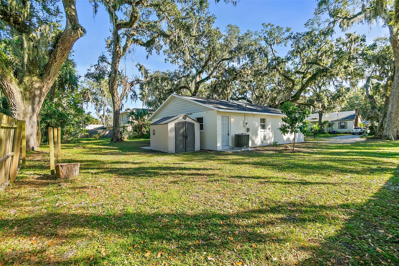 HIGHLAND SHORES SEC I - Residential