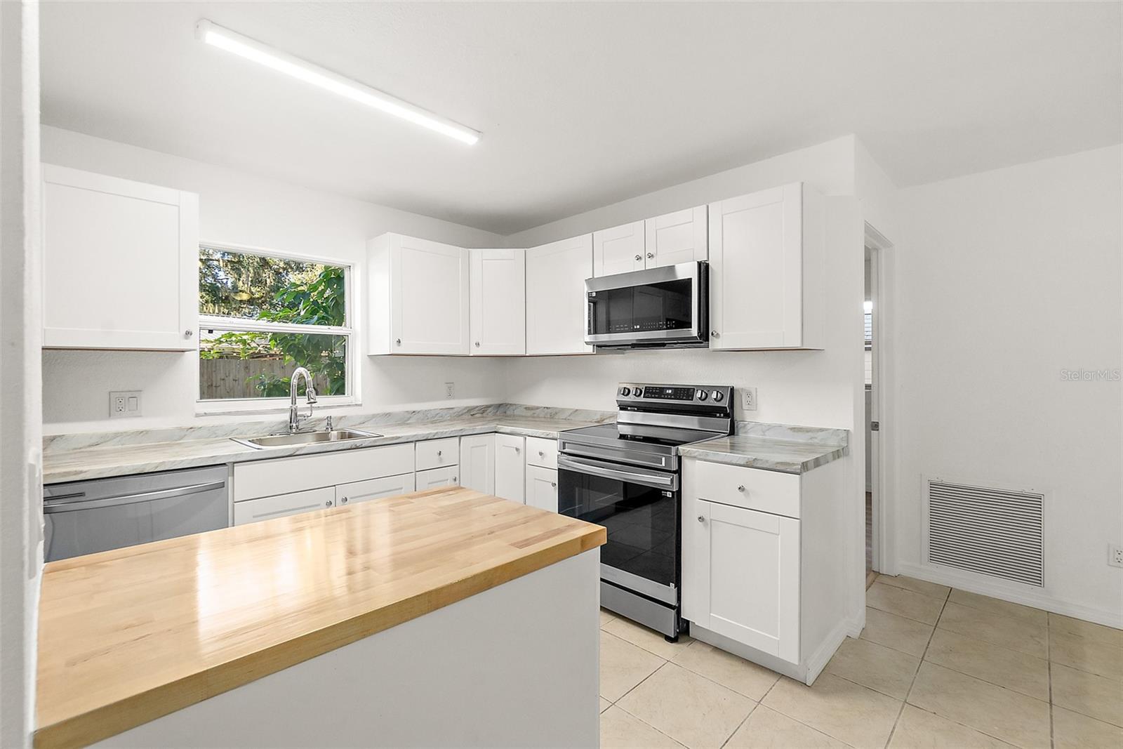 HIGHLAND SHORES SEC I - Residential