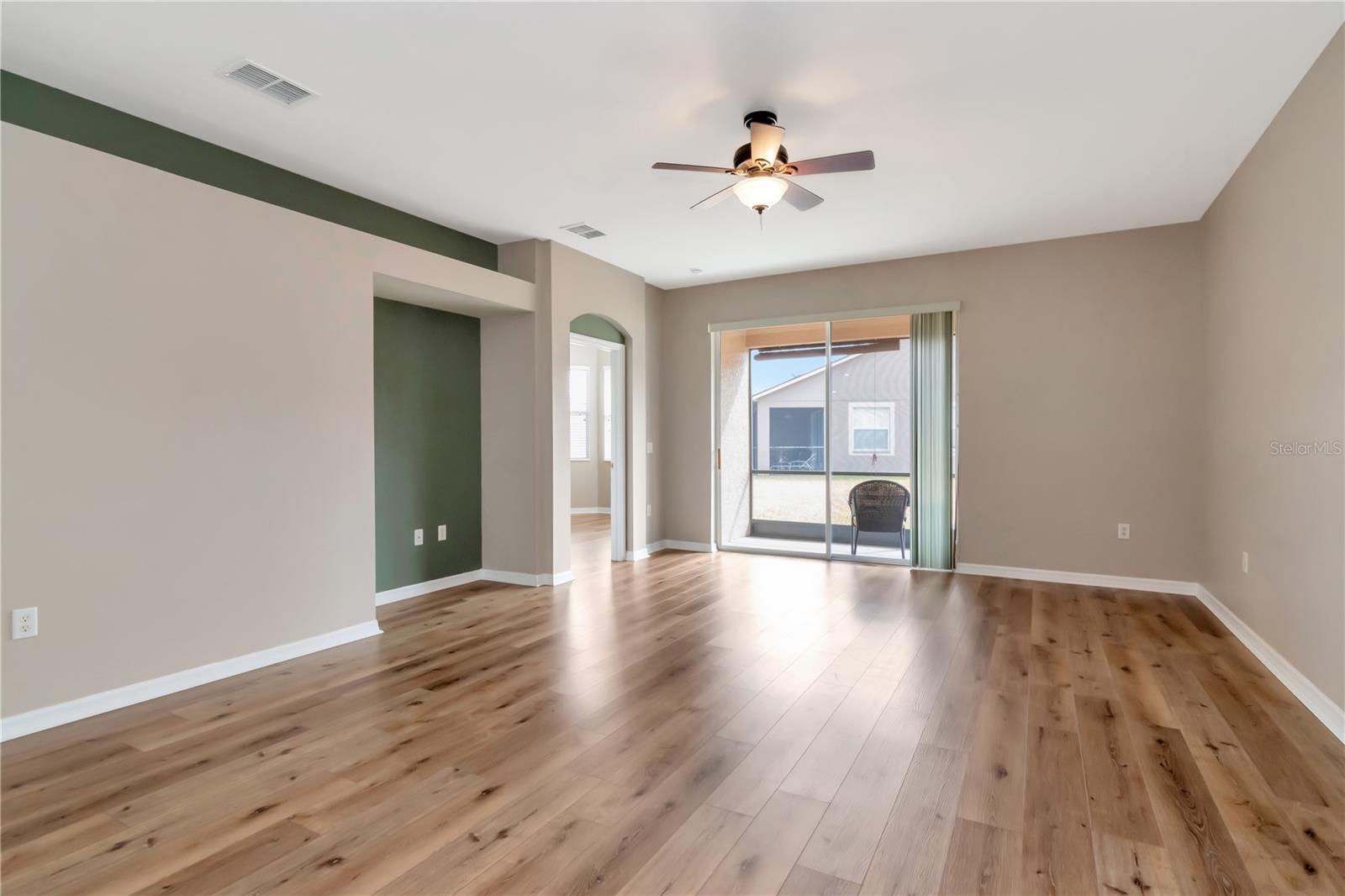 GROVES PH 04 - Residential