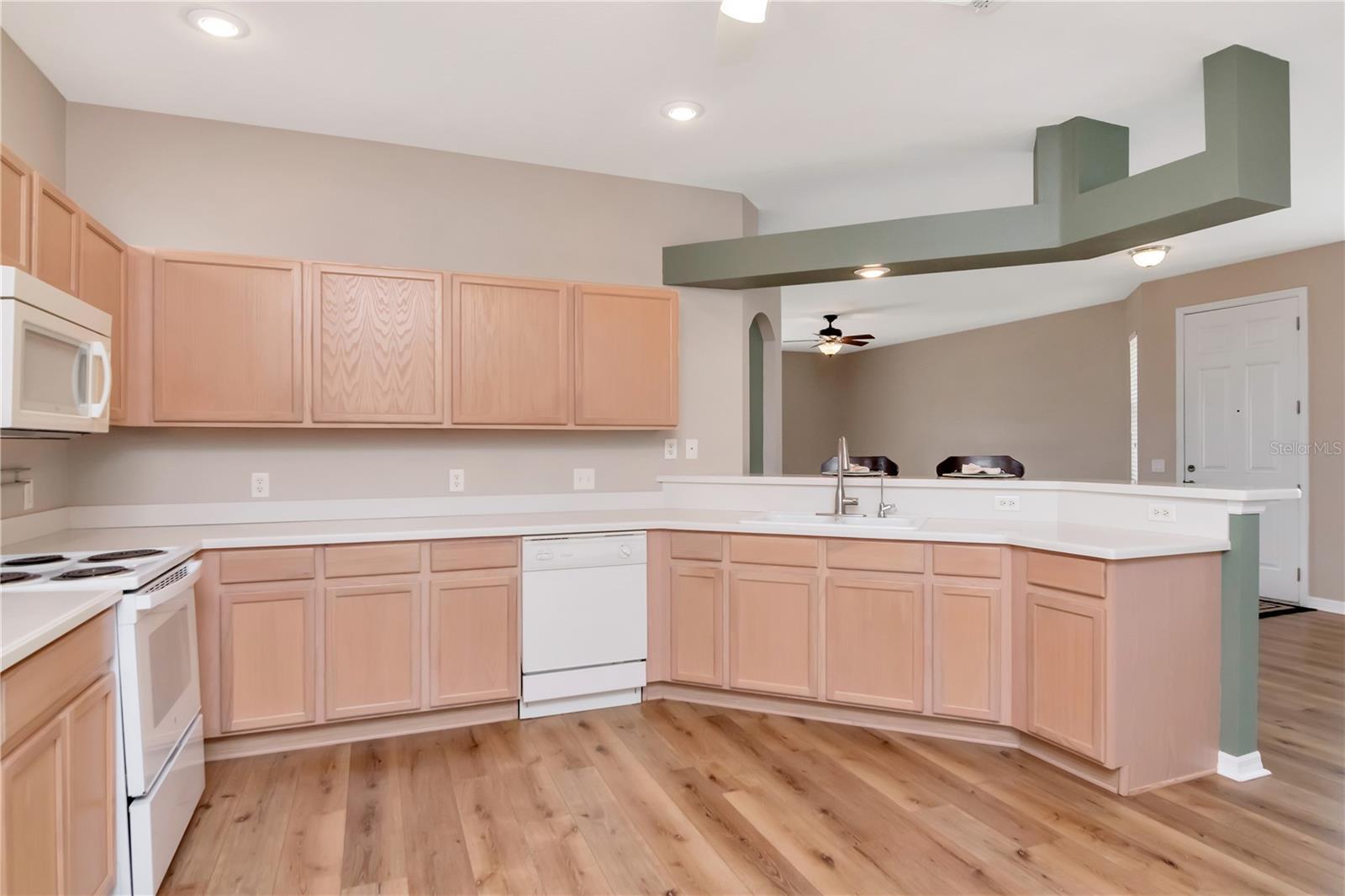 GROVES PH 04 - Residential