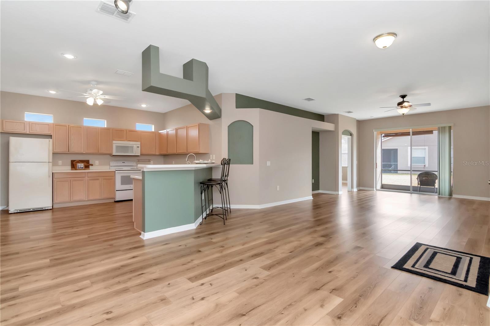 GROVES PH 04 - Residential