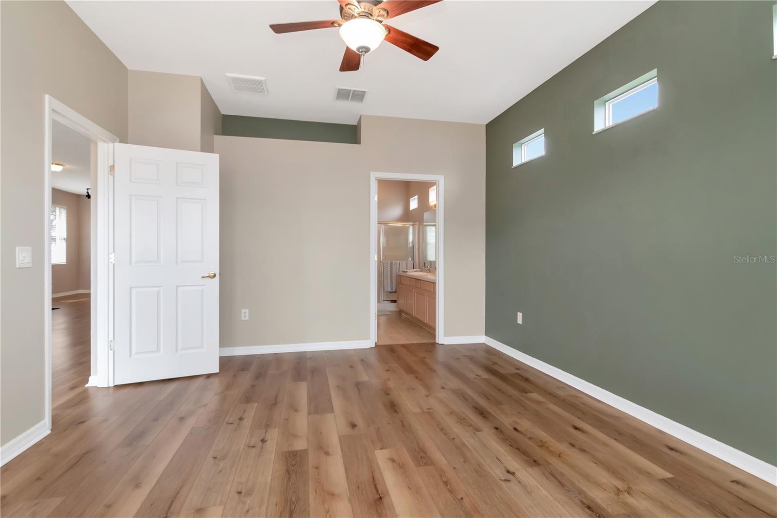 GROVES PH 04 - Residential