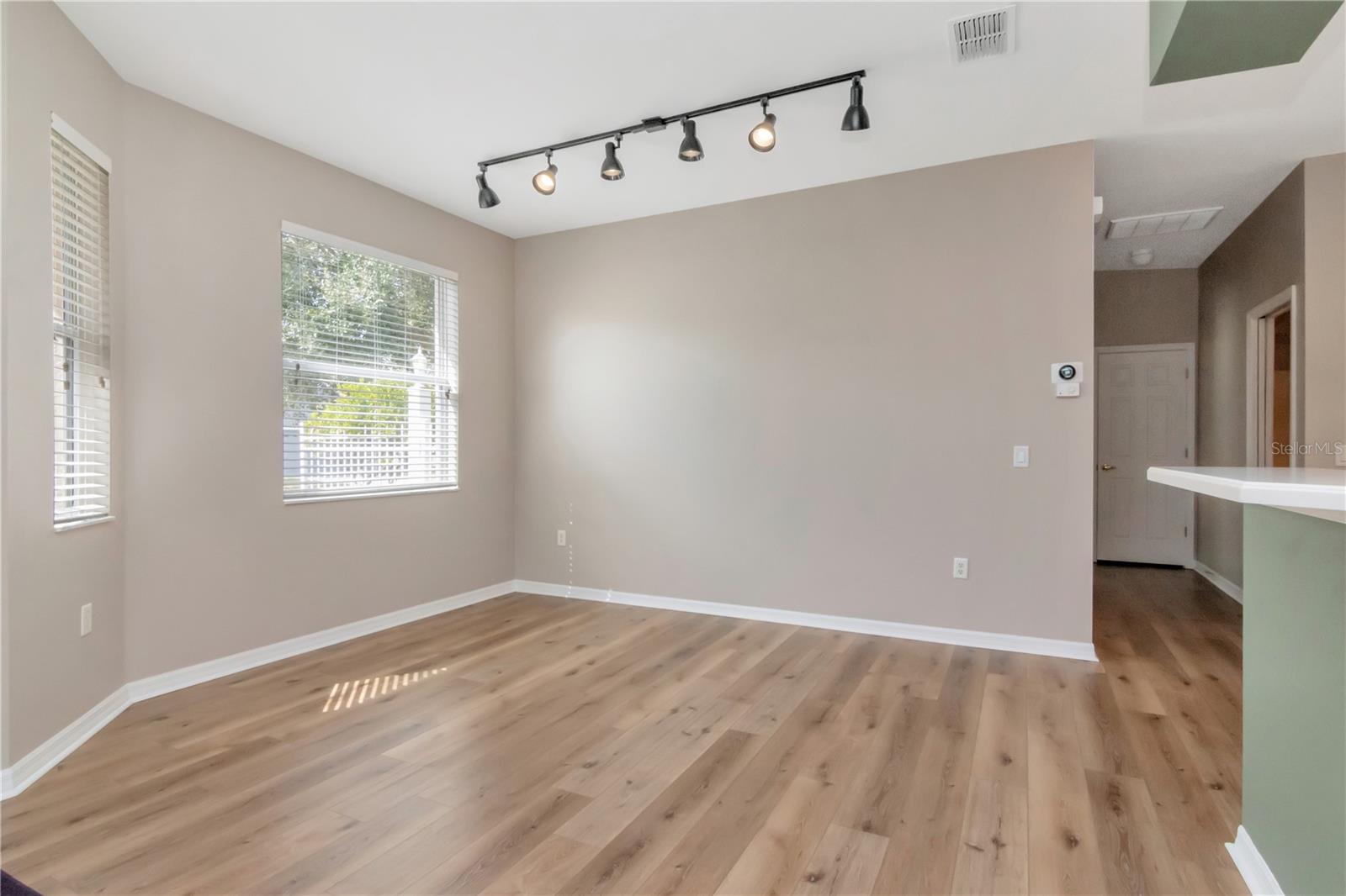 GROVES PH 04 - Residential