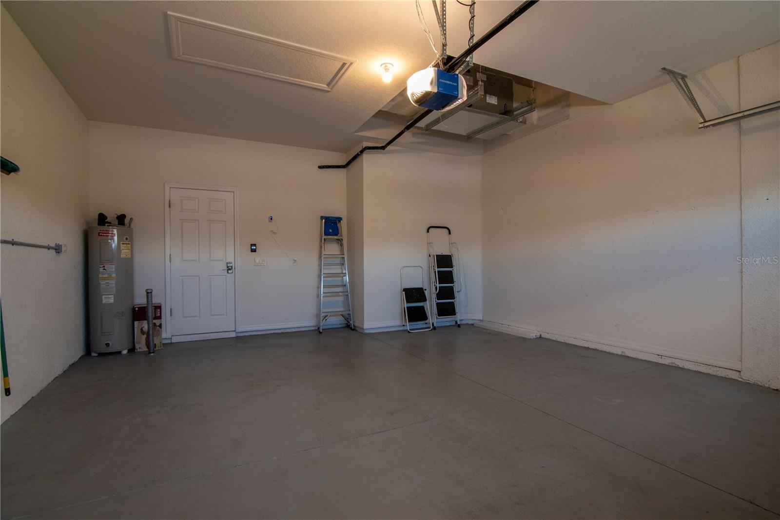 GROVES PH 04 - Residential