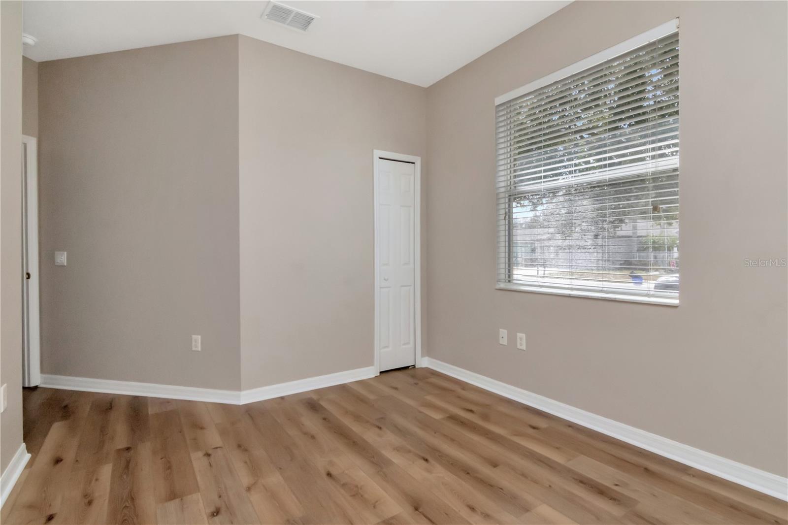 GROVES PH 04 - Residential