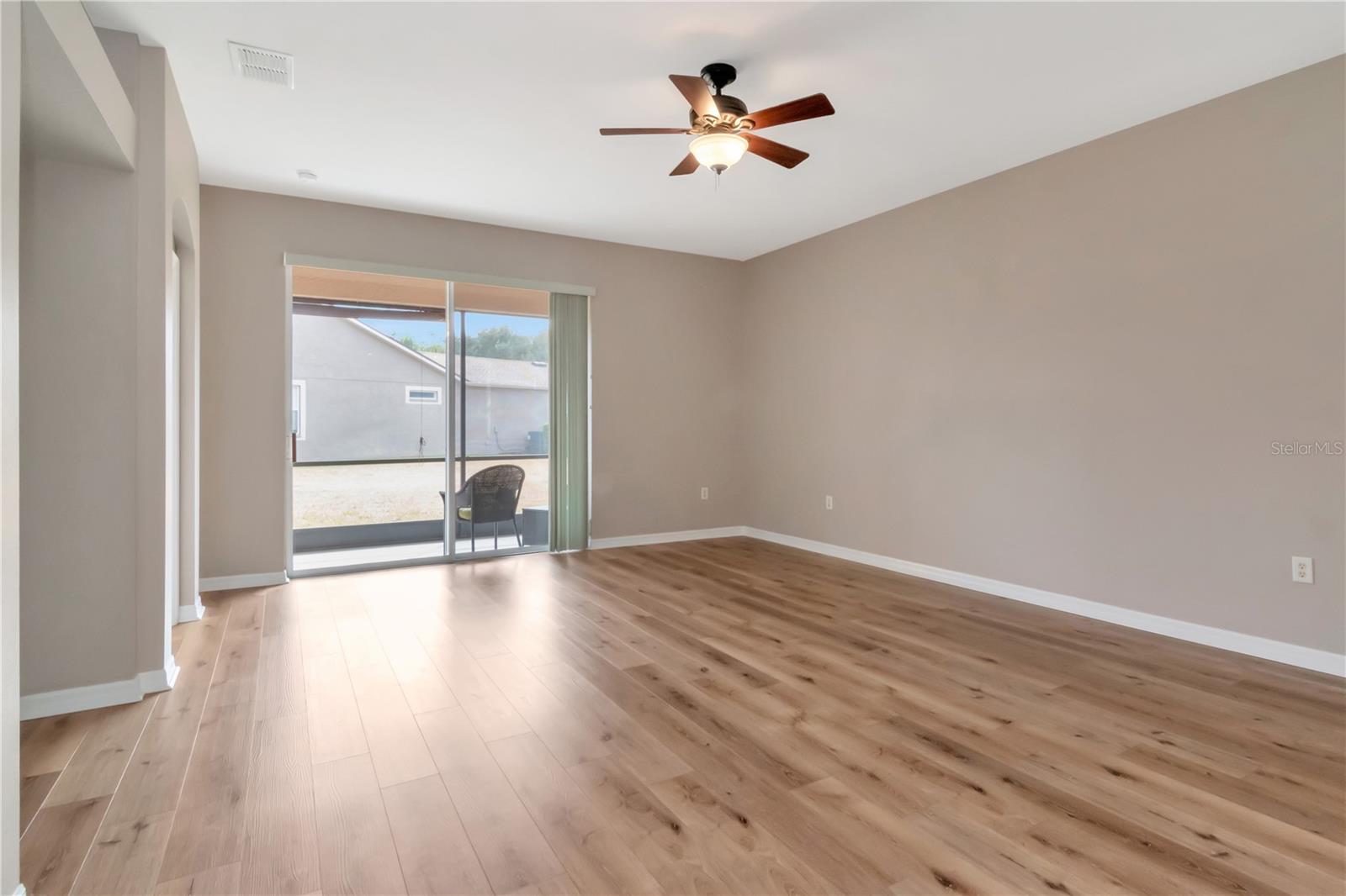 GROVES PH 04 - Residential