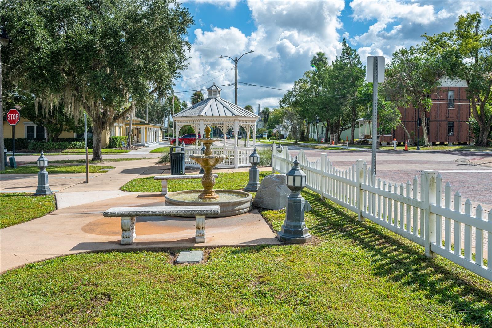 LONGWOOD - Residential