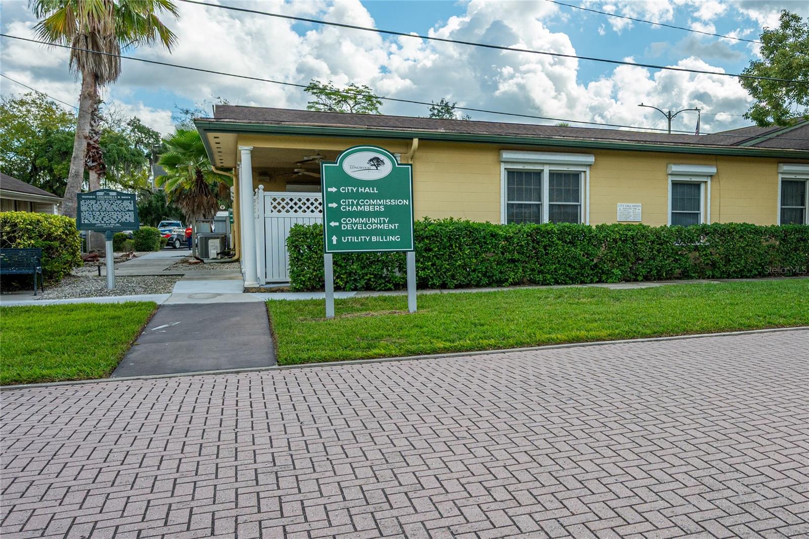 LONGWOOD - Residential