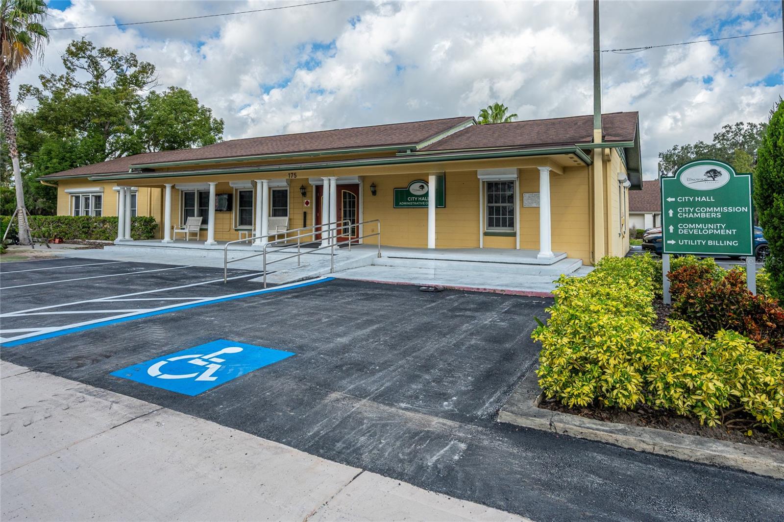 LONGWOOD - Residential