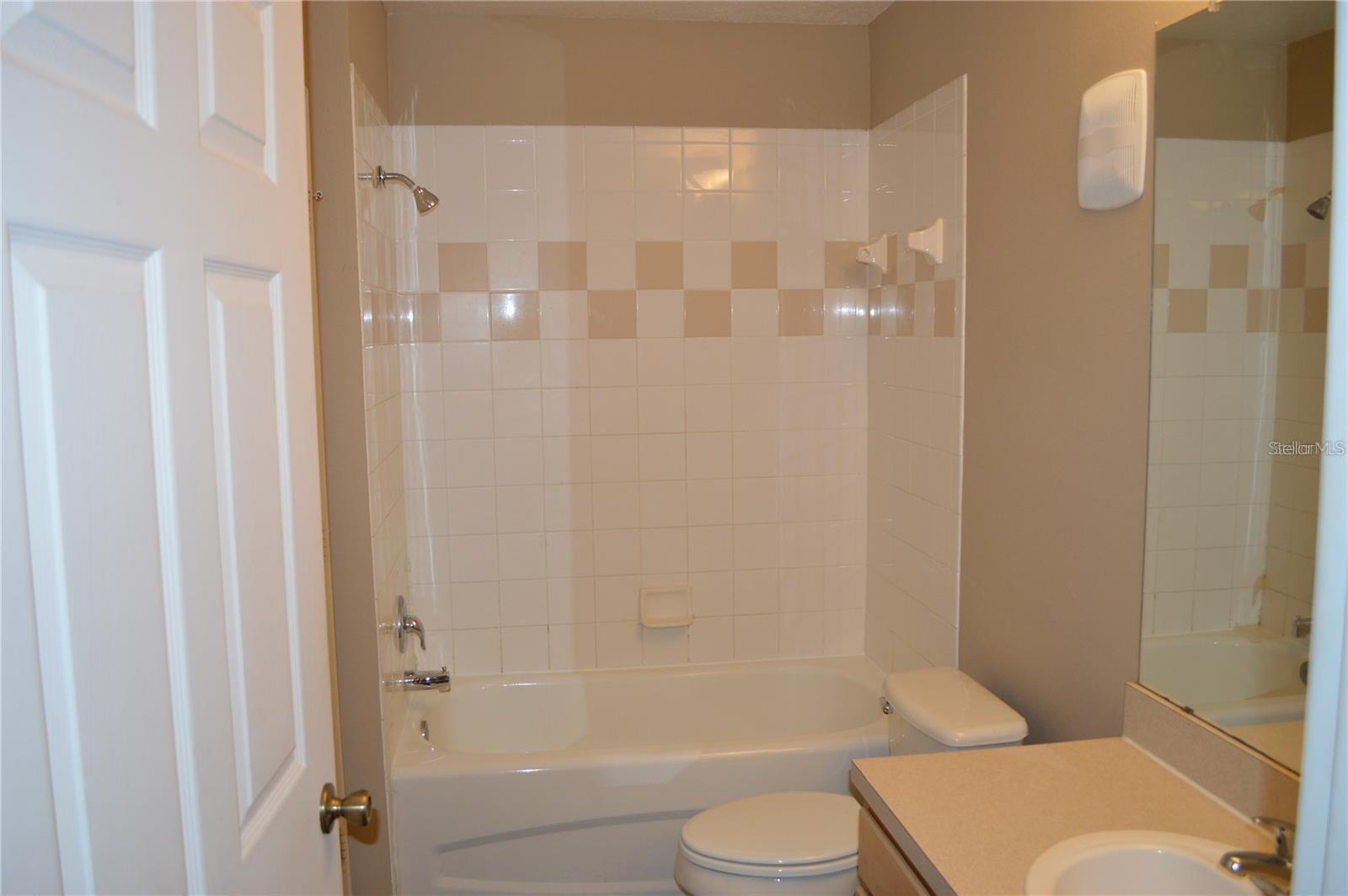 COURTNEY LANDING - Residential Lease