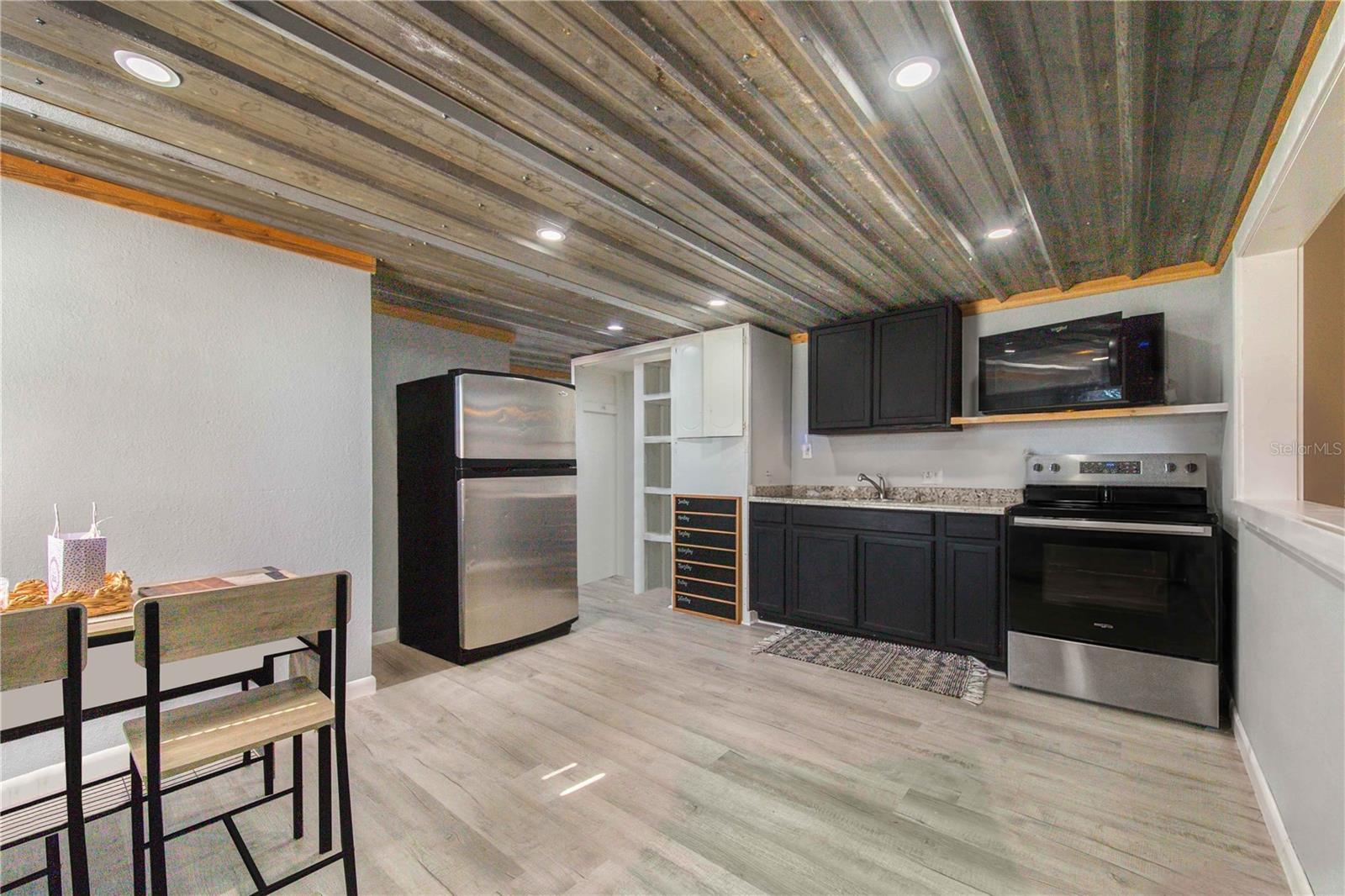 DUNDEE - Commercial Sale