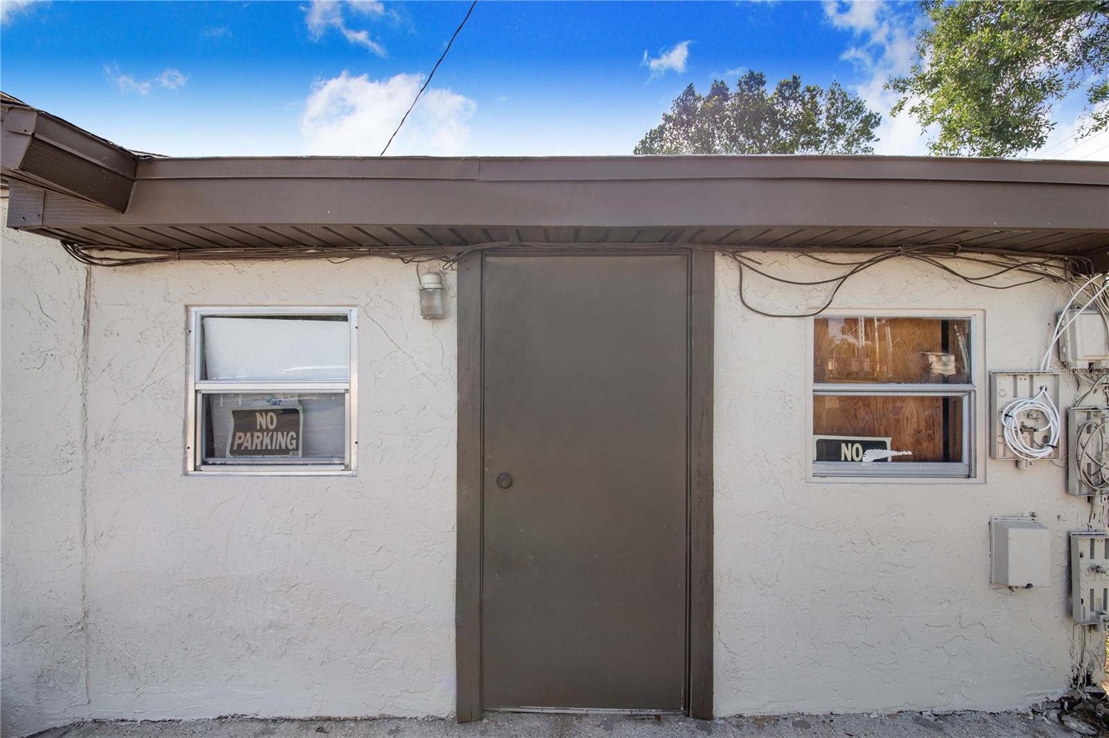 DUNDEE - Commercial Sale