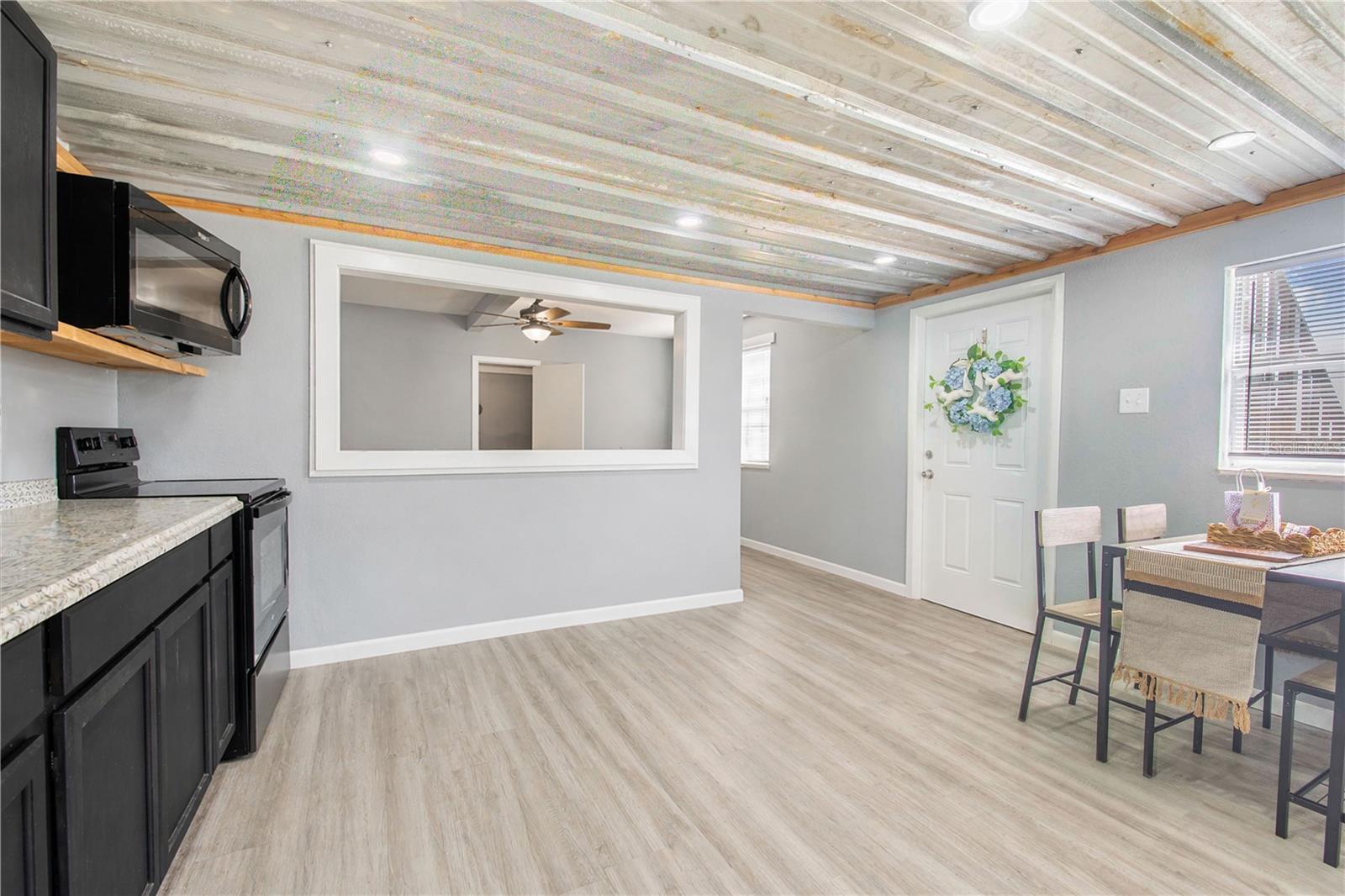 DUNDEE - Commercial Sale