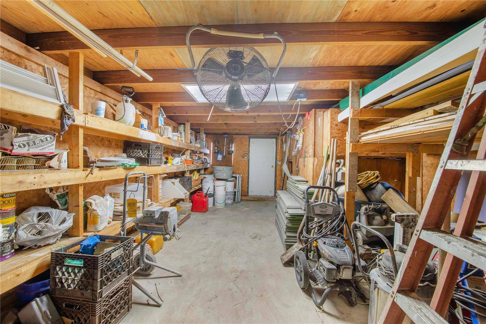 DUNDEE - Commercial Sale