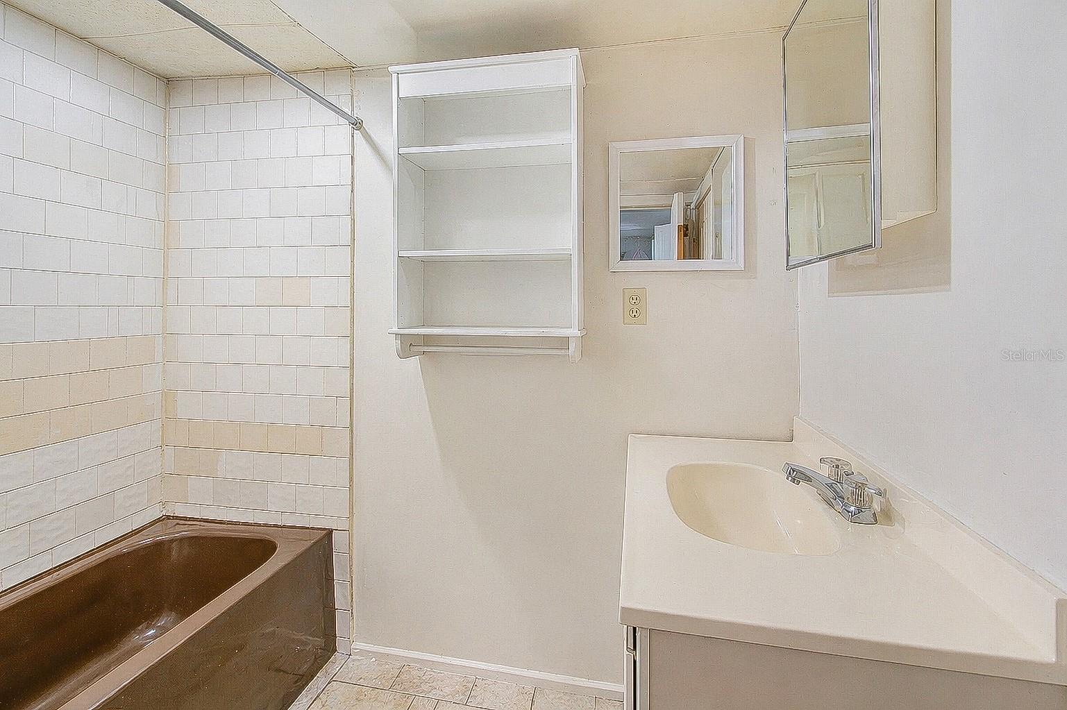 DUNDEE - Commercial Sale