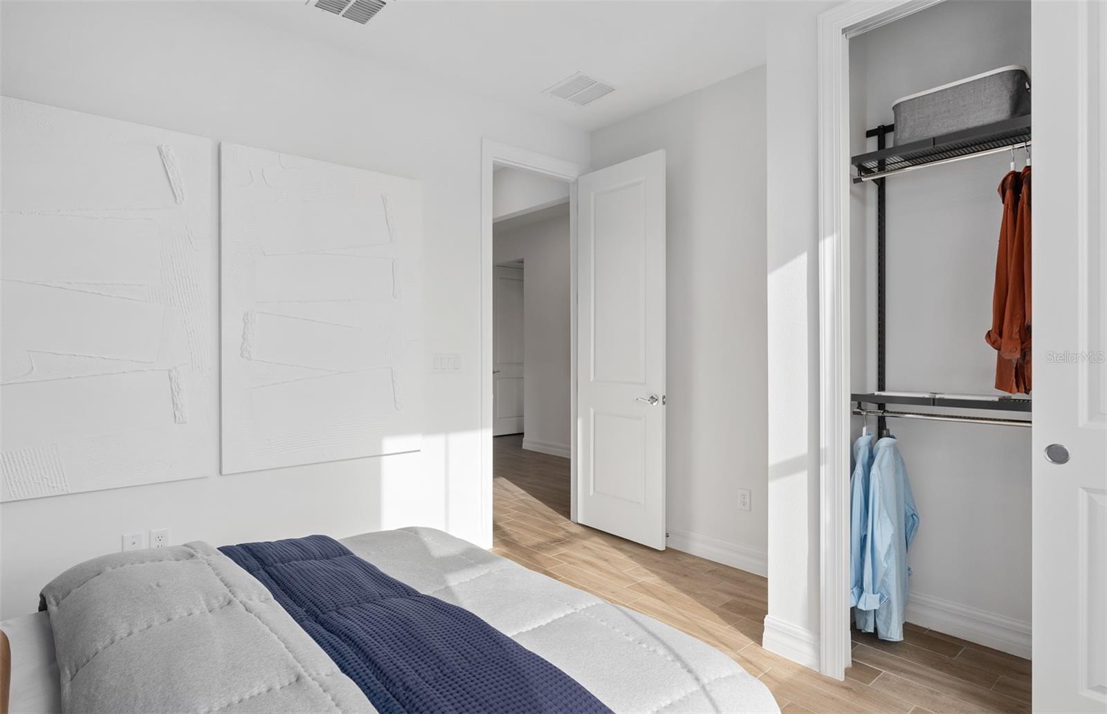 BRIDGEWALK - Residential