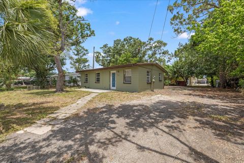 9213 W ROBSON STREET TAMPA FL 33615