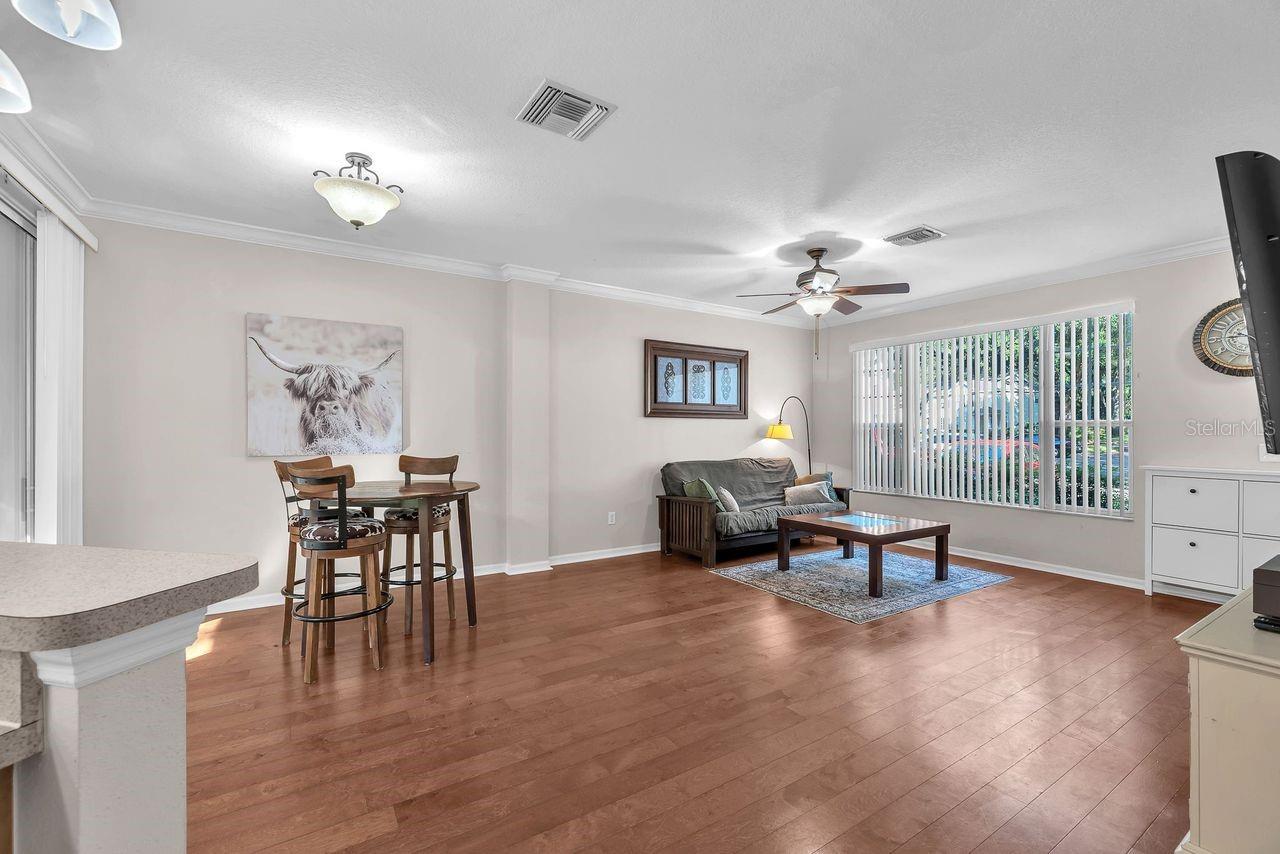 OAK VALLEY TWNHMS - Residential Lease