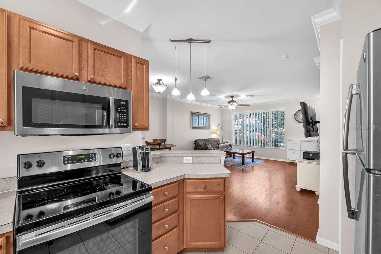 OAK VALLEY TWNHMS - Residential Lease