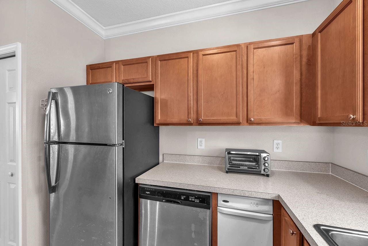 OAK VALLEY TWNHMS - Residential Lease