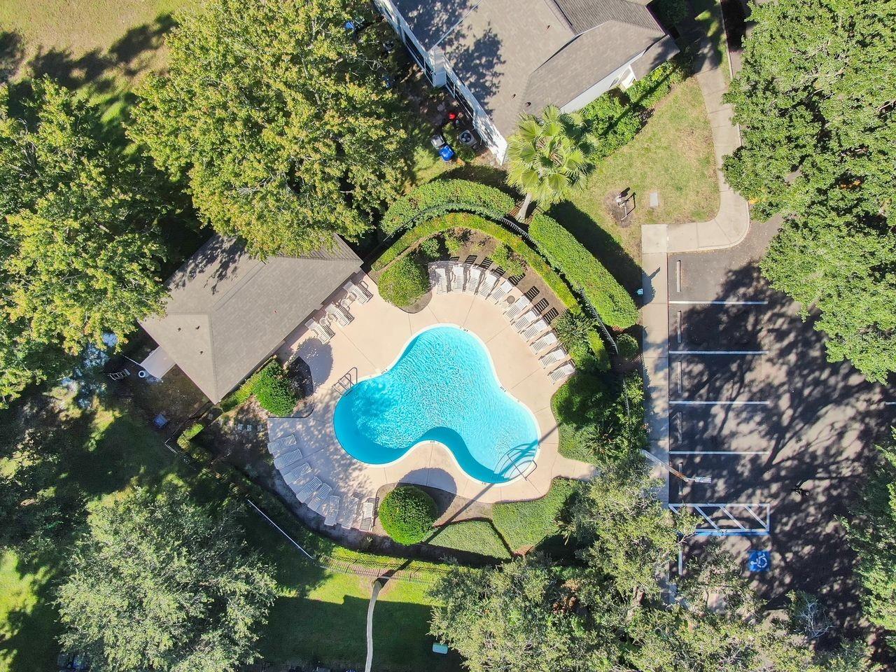 OAK VALLEY TWNHMS - Residential Lease