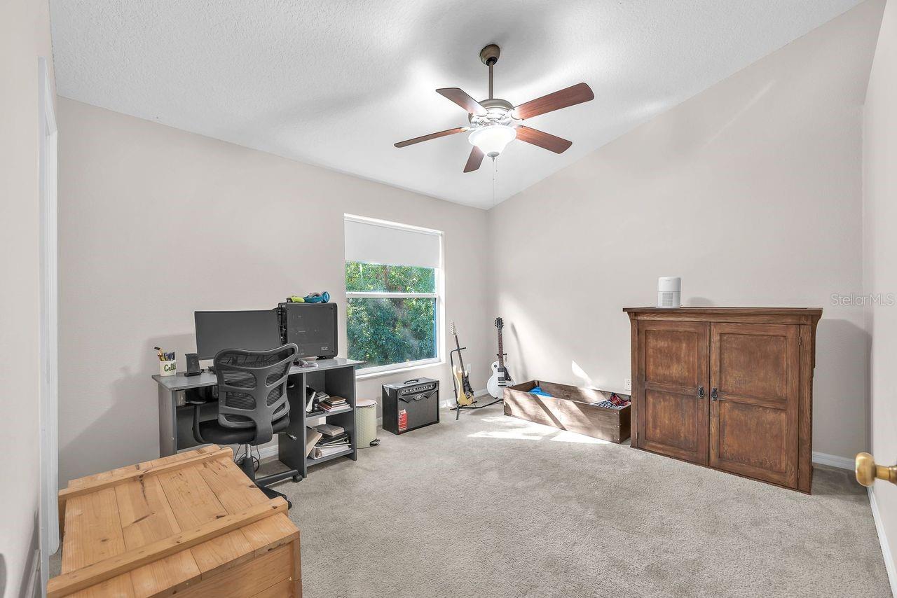 OAK VALLEY TWNHMS - Residential Lease