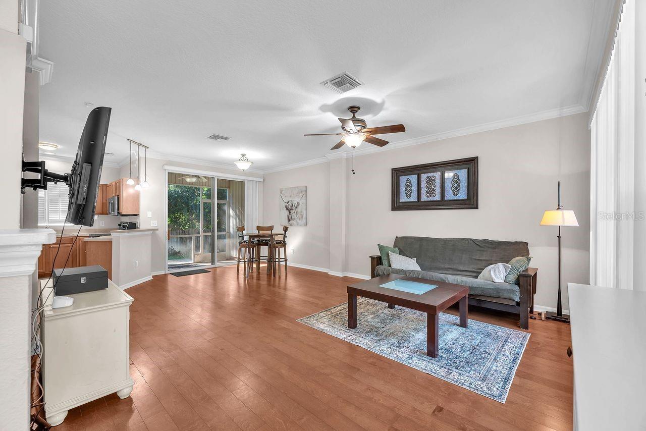 OAK VALLEY TWNHMS - Residential Lease