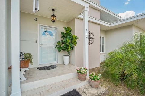 A home in LAKE WALES