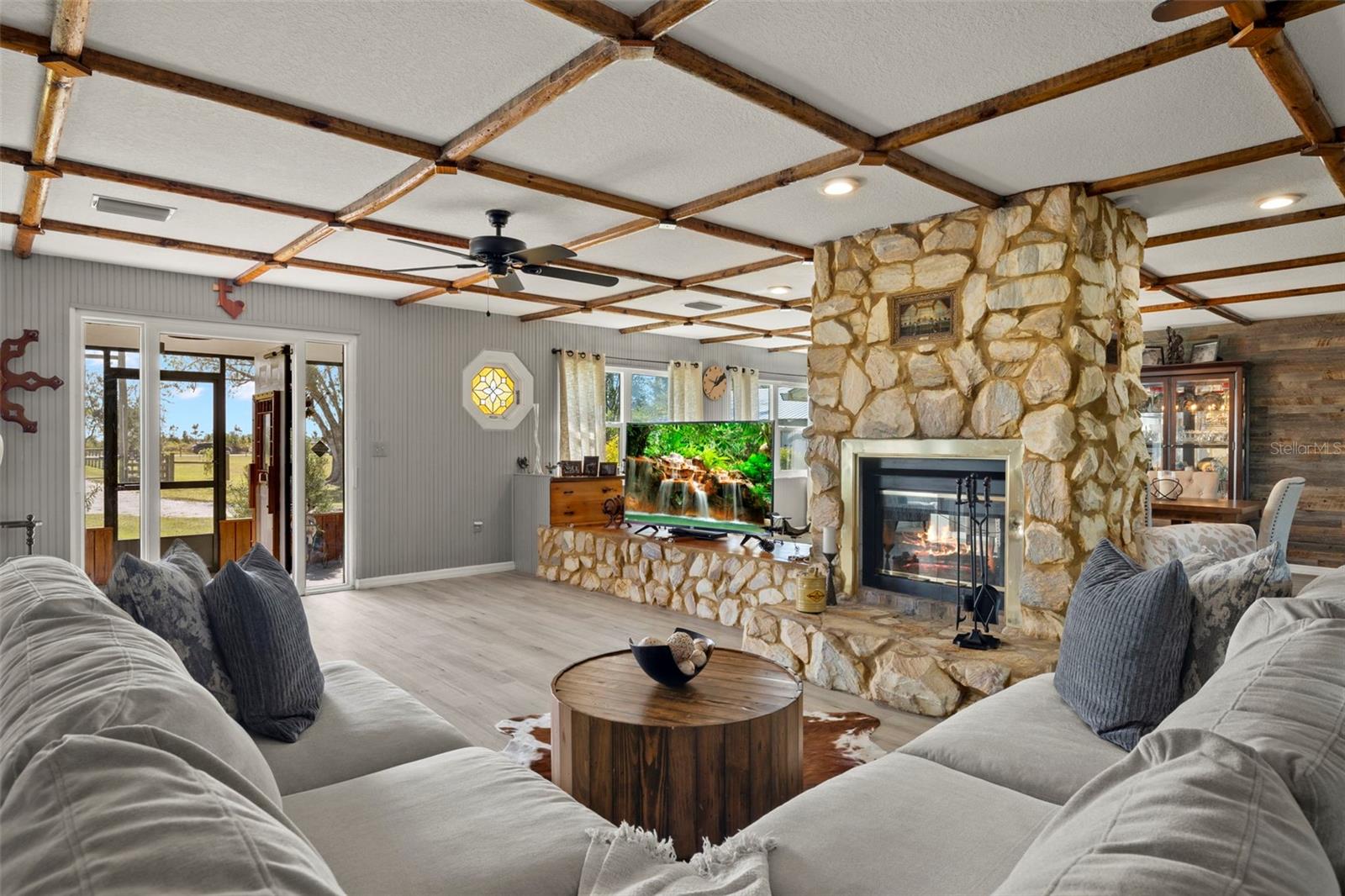 ARCADIA GRVS INC - Residential