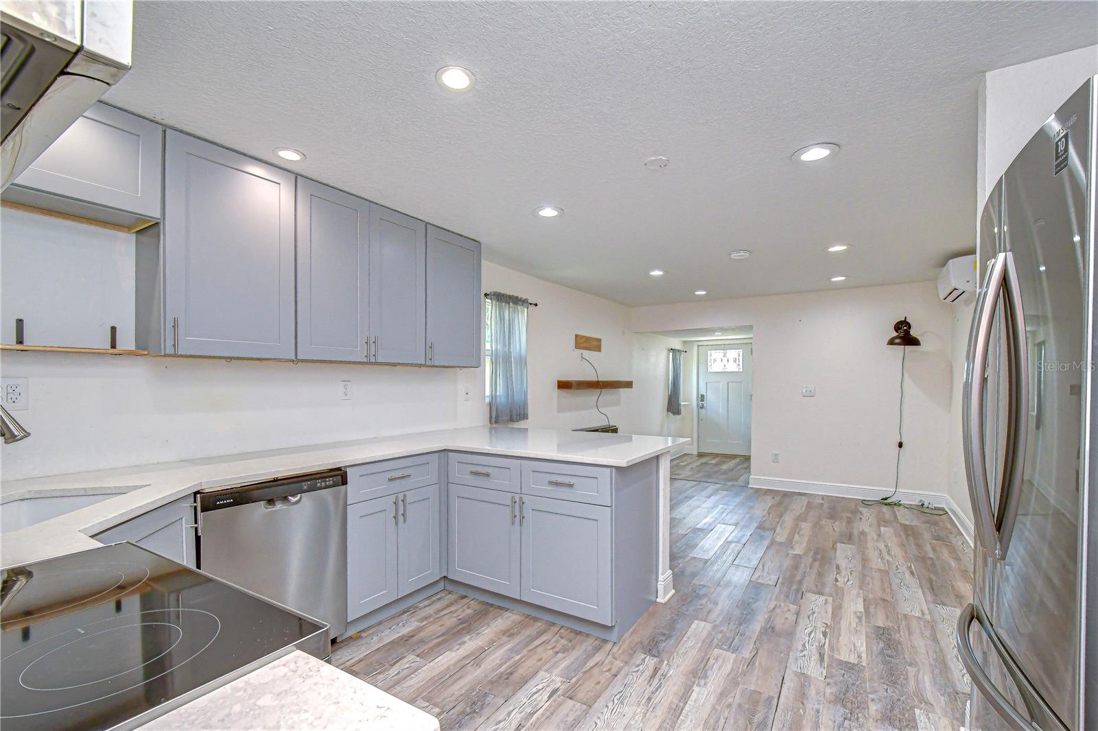 ROMEO HEIGHTS - Residential
