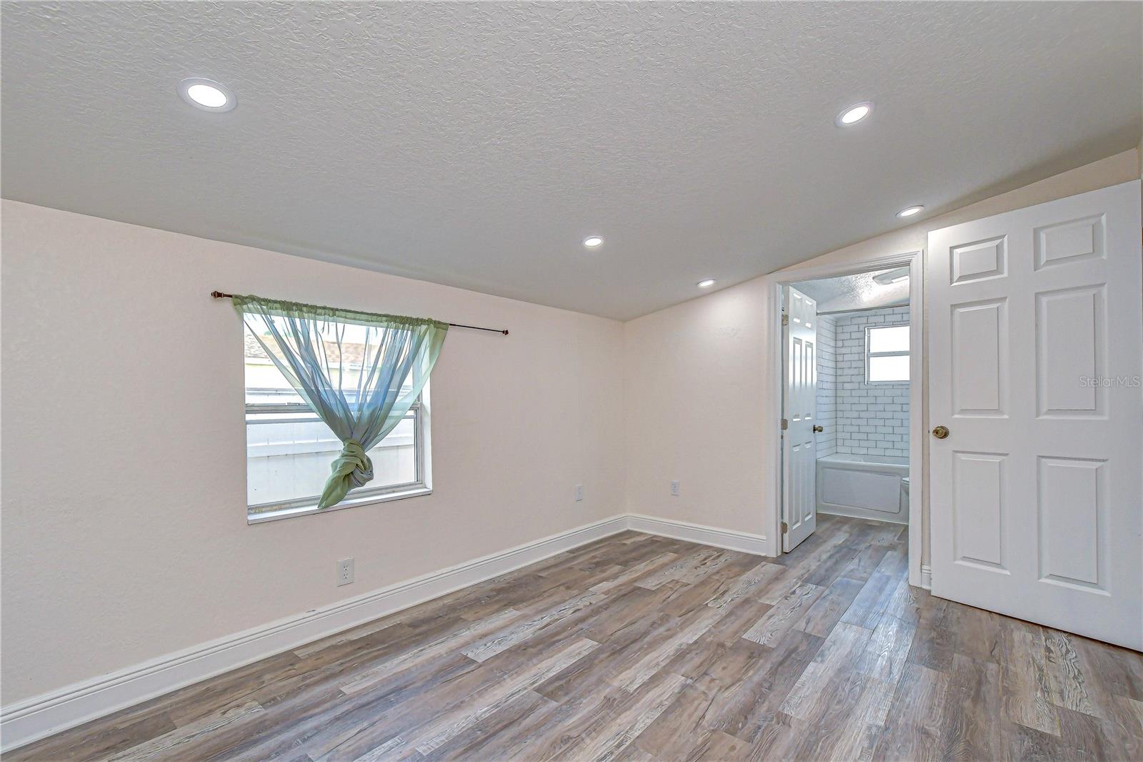 ROMEO HEIGHTS - Residential