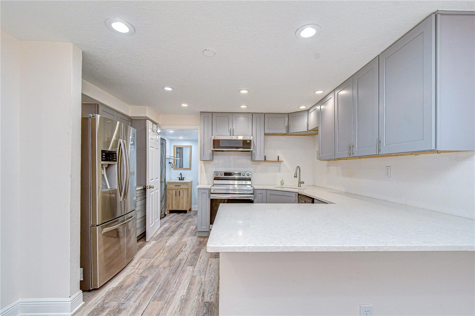 ROMEO HEIGHTS - Residential